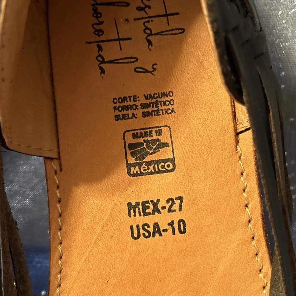 Vestida‎ Y Alborotada Black Flats/ Sandal Size 10 Shoes - Picture 3 of 8